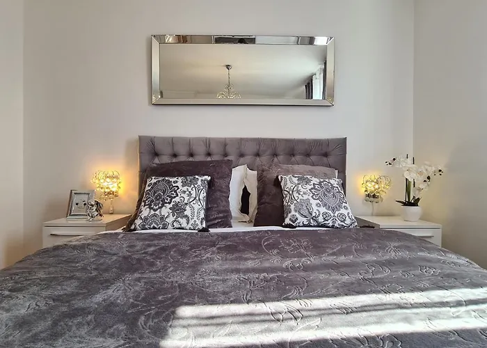 Luxurious Majda, 2 Bathrooms And Free Parking Апартаменты