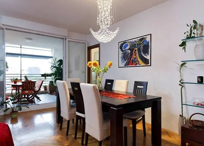 Апартаменты Luxurious Majda, 2 Bathrooms And Free Parking