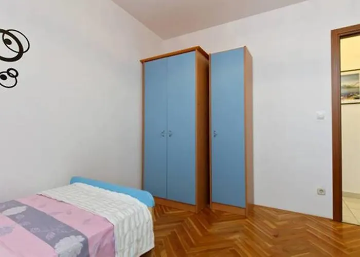 Апартаменты Luxurious Majda, 2 Bathrooms And Free Parking Сплит