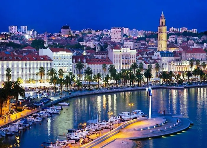 Апартаменты Luxurious Majda, 2 Bathrooms And Free Parking Сплит