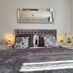 Luxurious Majda, 2 Bathrooms And Free Parking Apartman