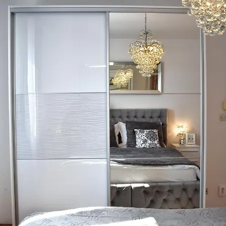 Luxurious Majda, 2 Bathrooms And Free Parking Split