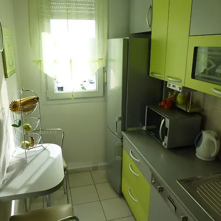 Luxurious Majda, 2 Bathrooms And Free Parking Apartment *