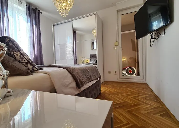 Luxurious Majda, 2 Bathrooms And Free Parking *