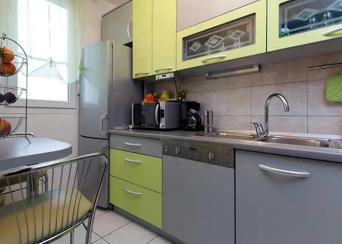 Daire Luxurious Majda, 2 Bathrooms And Free Parking Split